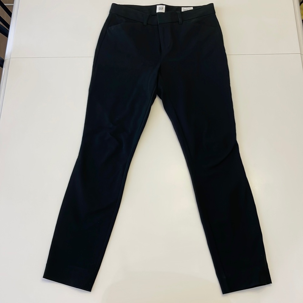 Gap Signature Skinny Ankle Pant • Black • Size 2